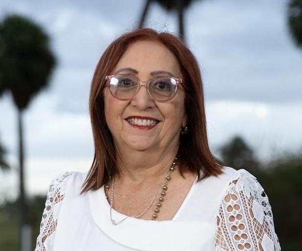 Hilda Rosa<br />
